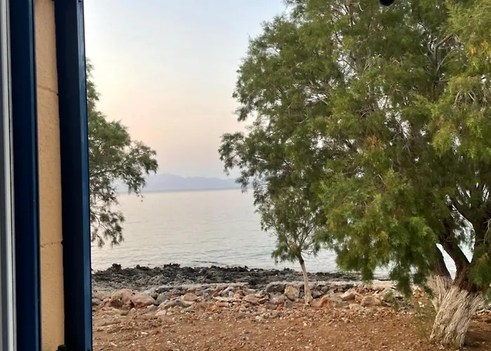 Prázdninový dům The Rock Seaside House - Etheras *