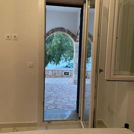 House By The Sea Nyaraló