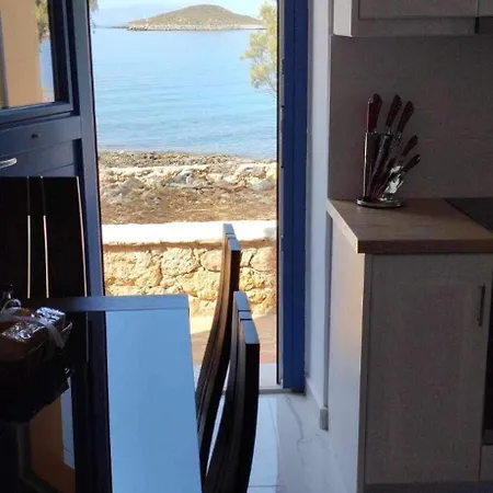 House By The Sea Nyaraló