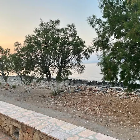 House By The Sea * Diakofti